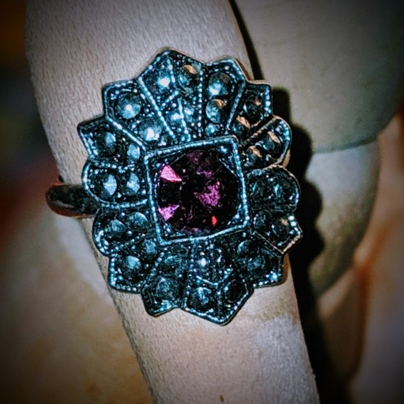 Jewelry - 🌟💜 Purple 💍Gemstone Antiqued Ring